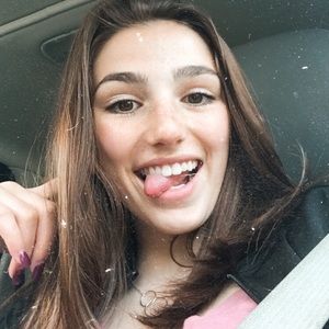 Meet your Posher, Karena